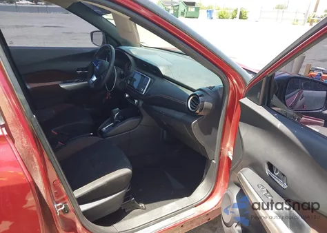 2019 Nissan Kicks Sr from USA, damaged, VIN 3N1CP5CU7KL553290